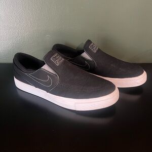 Nike Stefan Janoski slip on sneakers